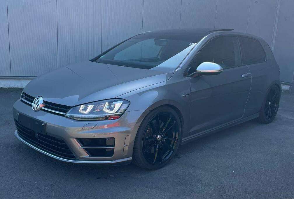 Volkswagen R 4Motion DSG BECAR/LV/PANO/ACC