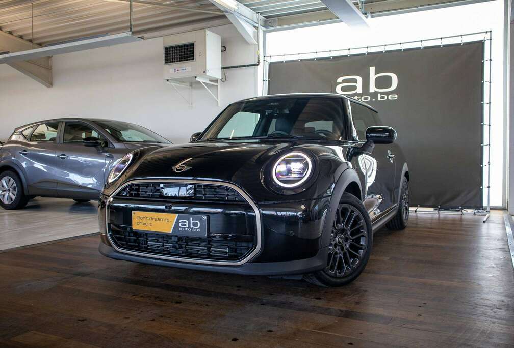 MINI LED, CAMERA, SPORTZETELS, HARMAN KARDON, COMFORT ACCESS