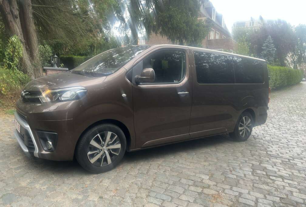 Toyota Verso 2.0 D-4D Long Chassis Automatique 9 Places