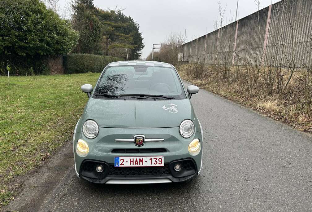 Abarth 1.4 T-Jet 70th Anniversario (EU6D)