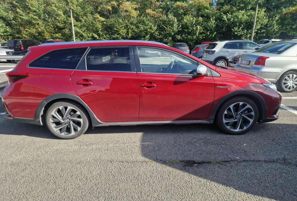 Toyota SW 1.8 hybride sport