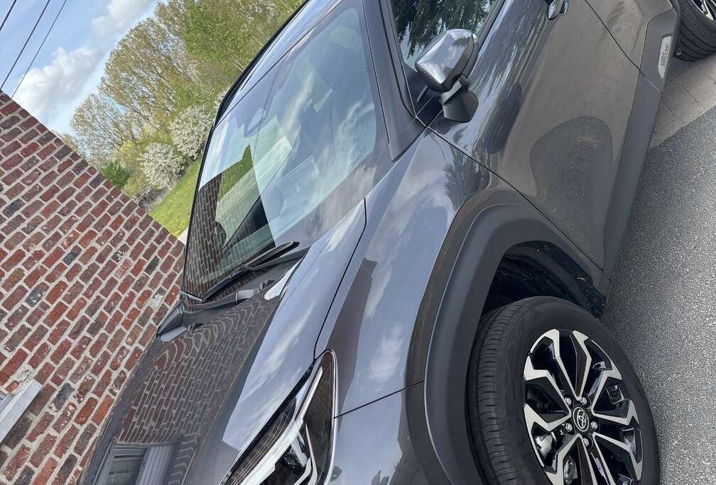 Toyota 1.5i VVT-i Excutive Plus Excutive Pack CVT