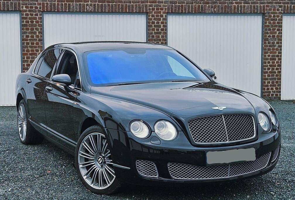 Bentley Flying Spur Speed Showroomstaat