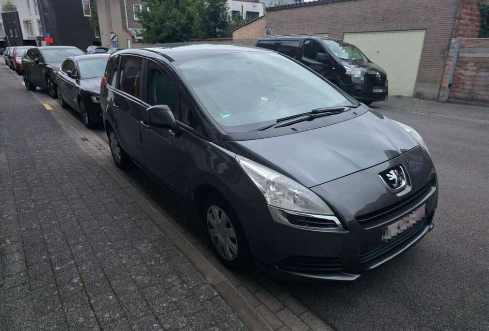 Peugeot 5008 1.6i Confort Pack