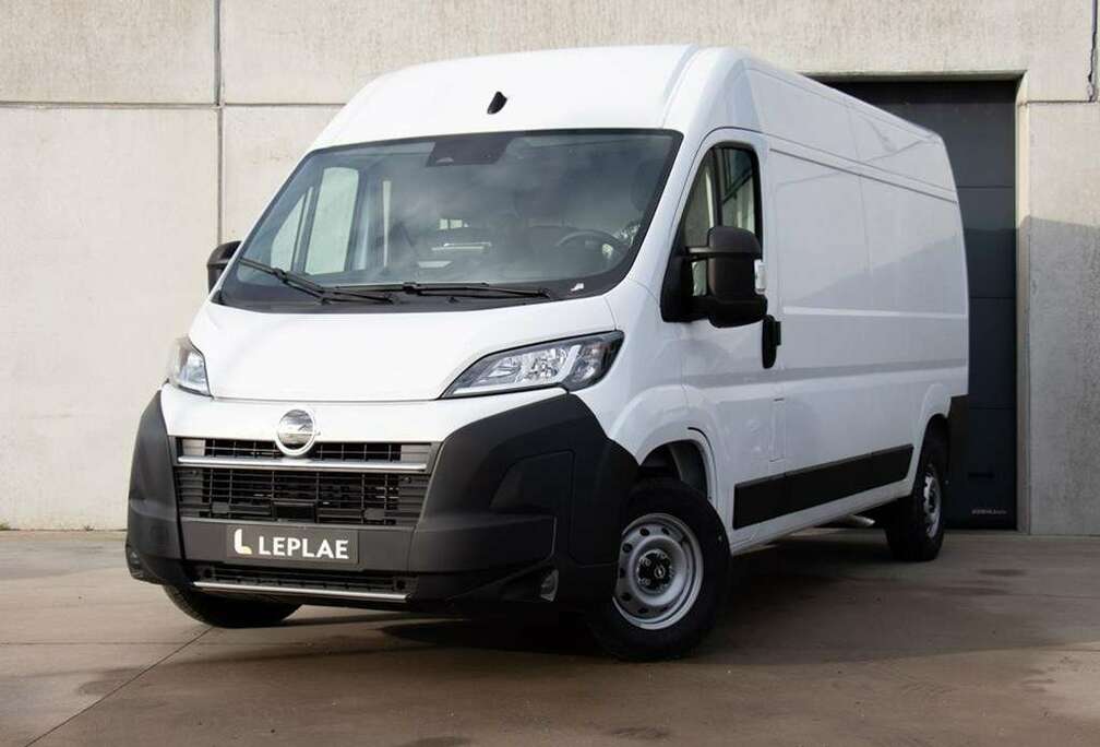 Opel 3500 L3H2 2.2 140 MT6CAMERANAVISTOCK