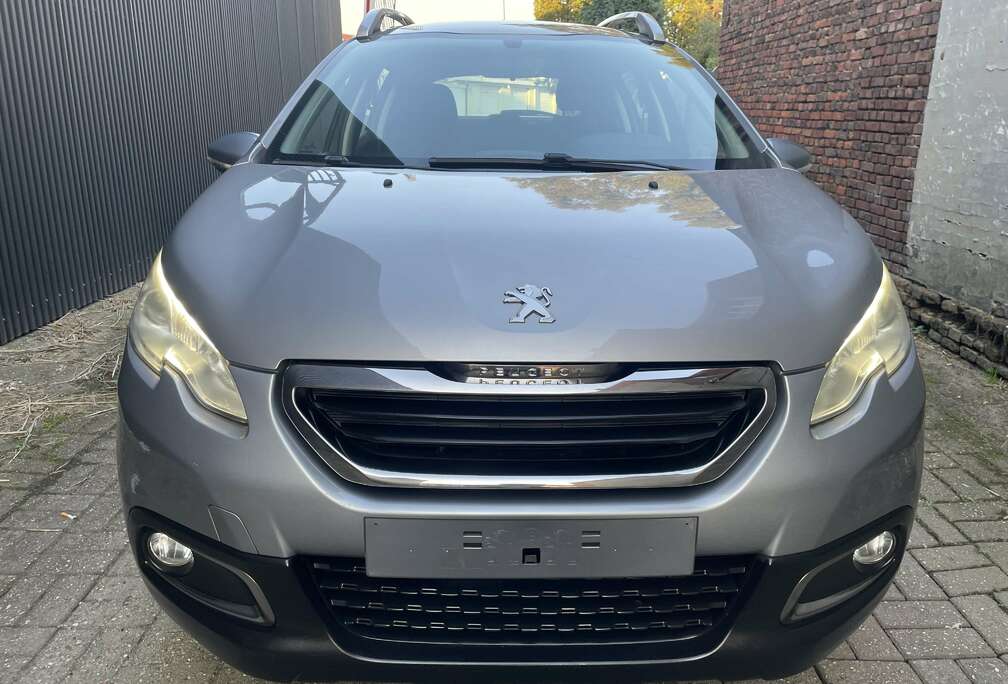 Peugeot 2008 1.2i PureTech Active