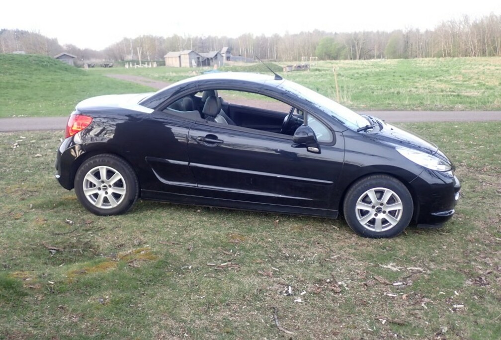 Peugeot 207 CC 1.6 HDI Feline