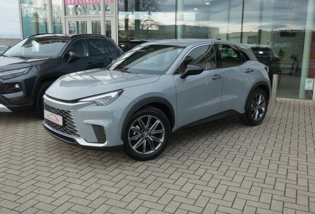 Lexus Hybrid Elegant +LEDER+Elektrische koffer+GSM lader