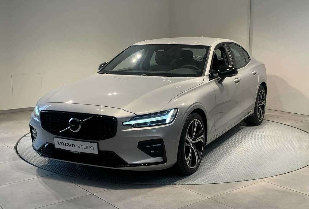 Volvo B4 Mild hybrid Plus Dark