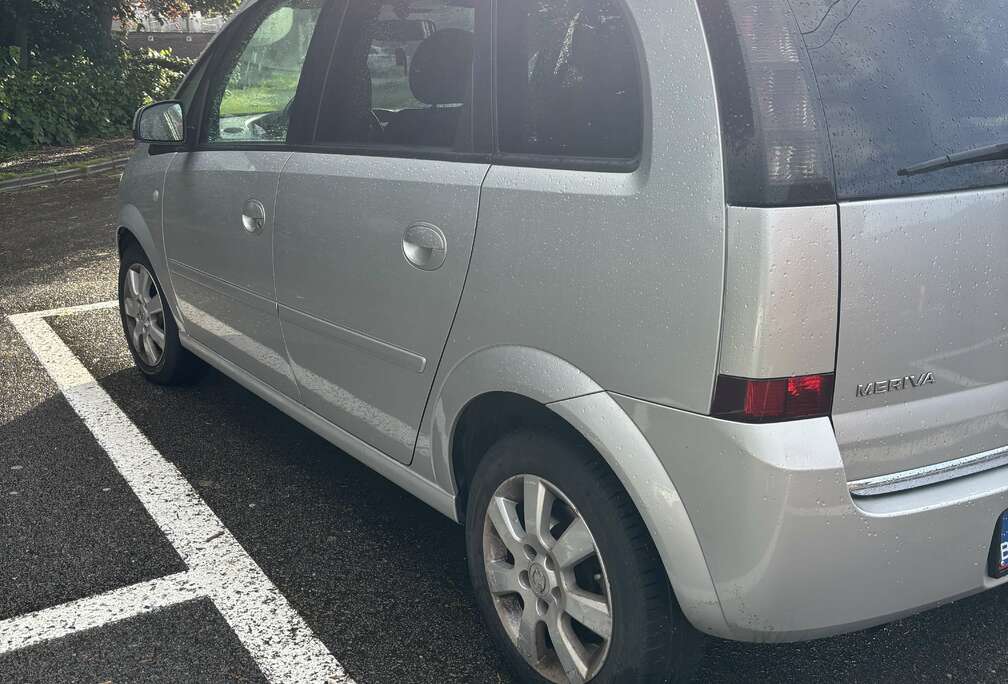 Opel 1.7 CDTi Essentia