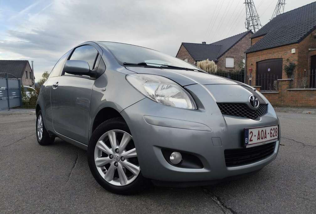 Toyota 1.33i VVT-i 100CH Start&Stop  CarPlay  Airco  Navigation