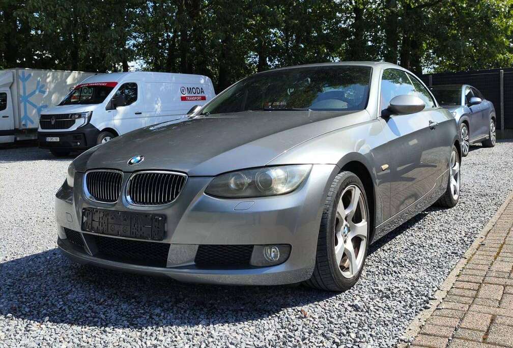 BMW Cabriolet 325i 3.0 cruise / zetelverwarming / leder