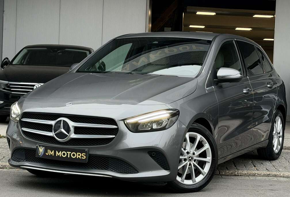 Mercedes-Benz 7G-DCT Style / LED / Camera / Burmester