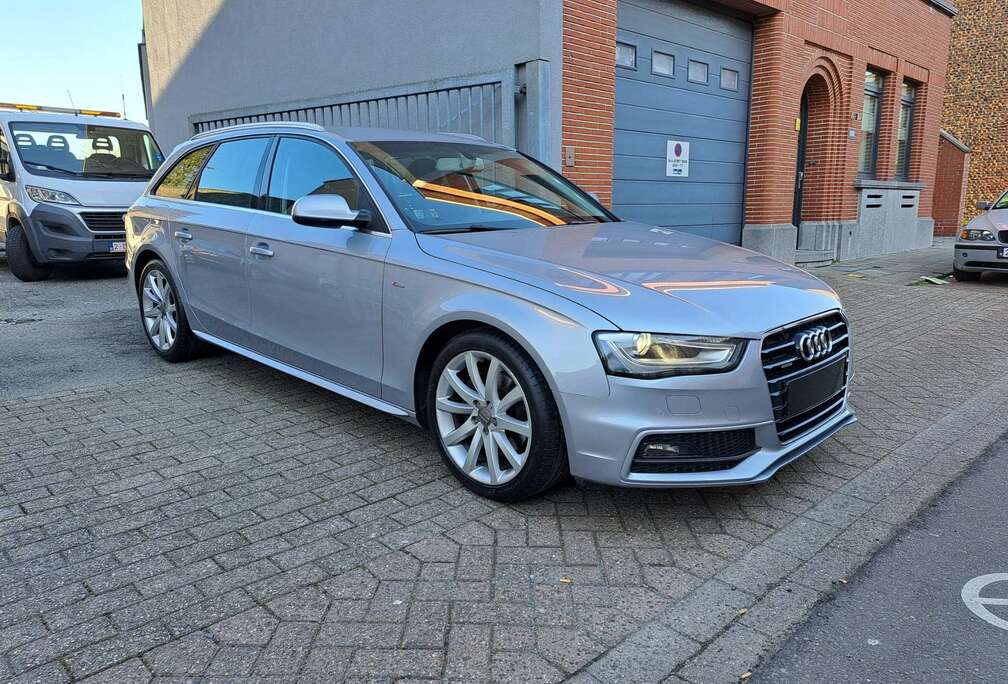 Audi A4 Avant 2.0 TDi Quattro S tronic12 mois de garant