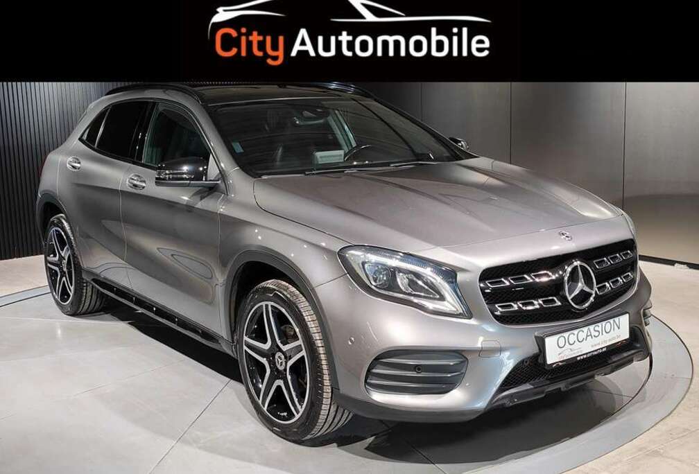 Mercedes-Benz GLA200 7G-DCT PACK AMG GPS TOIT OUVRANT PANO SIEGE