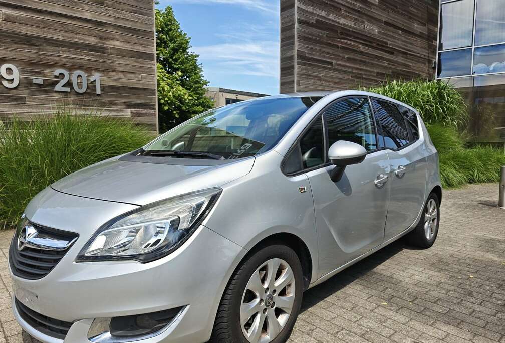 Opel Meriva 1.4i/ carnet d\'entretien