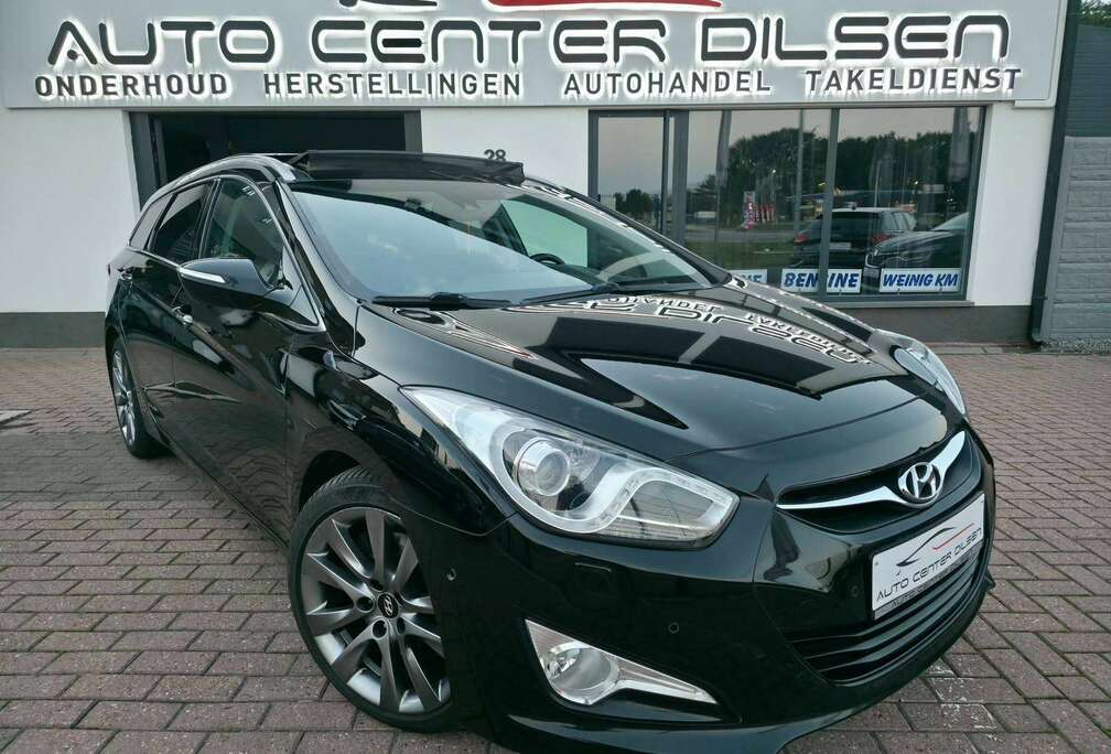Hyundai SW 1.7 CRDi PANOXENONLEDERFULL