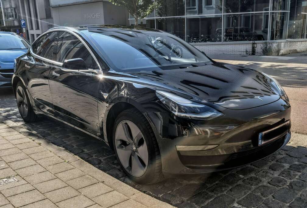 Tesla Model 3 75 kWh Long-Range
