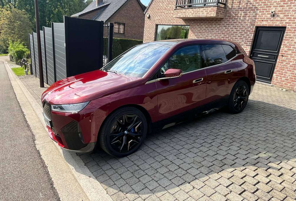 BMW iX 111.5 kWh xDrive50