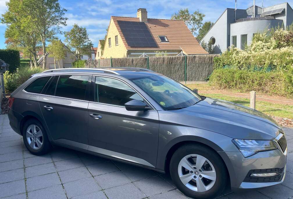 Skoda Superb Combi 2.0 TDI DSGAmbition