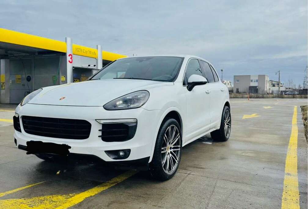 Porsche GTS Tiptronic S