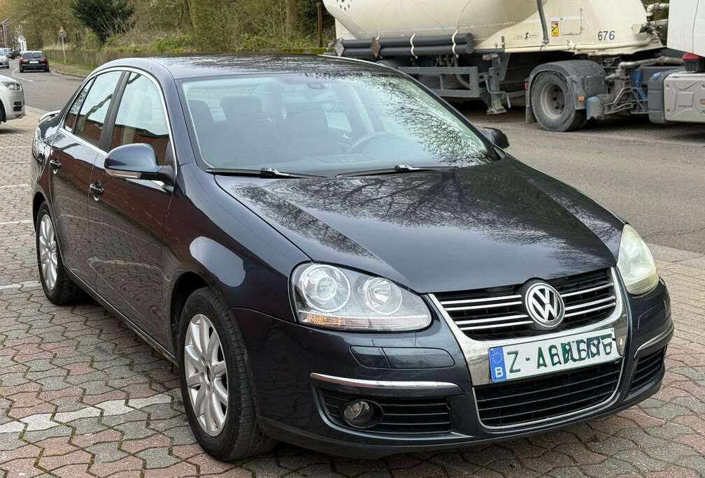 Volkswagen 1.9 TDI 105 ch Trend Xenon Voir Description