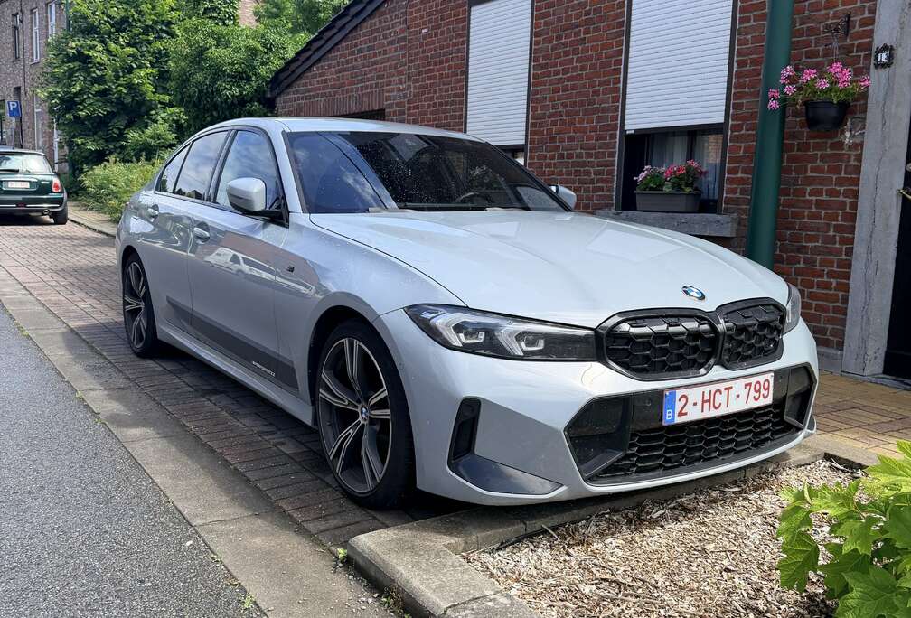 BMW dA MHEV Pack M