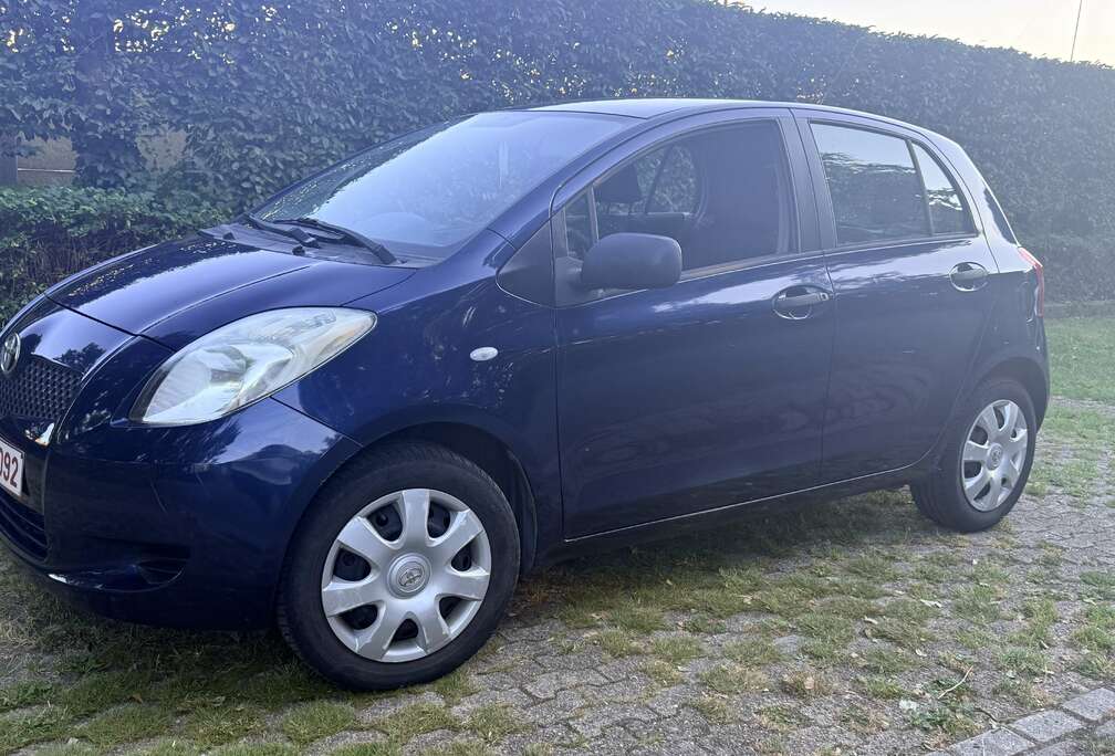 Toyota 1.0i VVT-i Yaris+