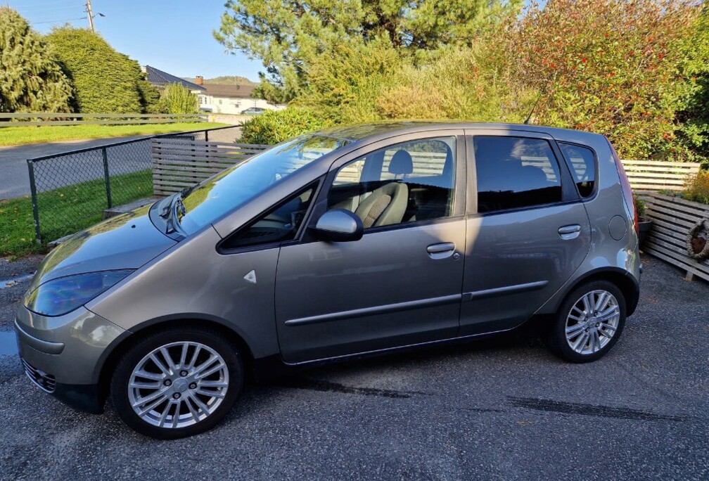 Mitsubishi Colt 1.1 Inform