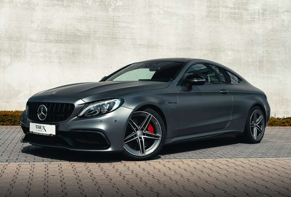 Mercedes-Benz C63 S AMG Coupé 4.0 V8/ Uitlaatsysteem/ Nightpakket/ Burmester/ Camera/ ACC