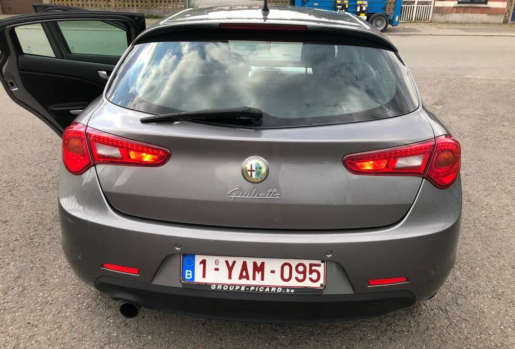 Alfa Romeo Giulietta+1.6+JTD+M-Jet+Progression+Start