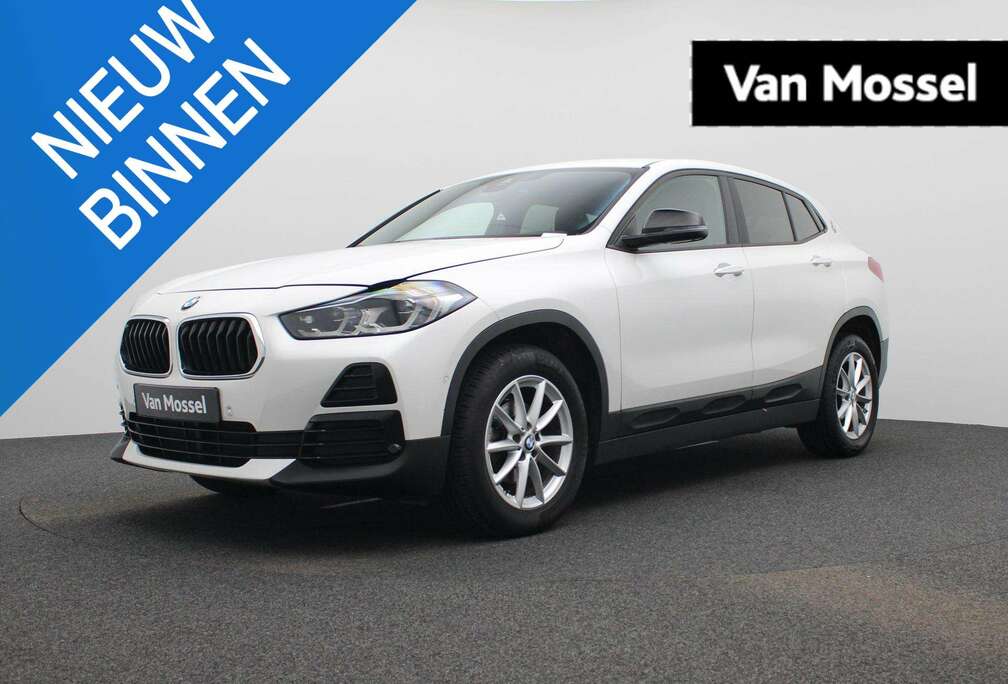 BMW sDrive16dA 85kW DCT LED  NAVI  CARPLAY  CAMERA