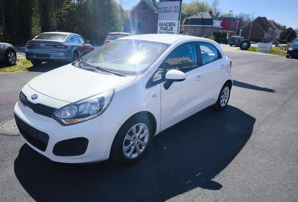 Kia Rio 1.2i EASY 5 P
