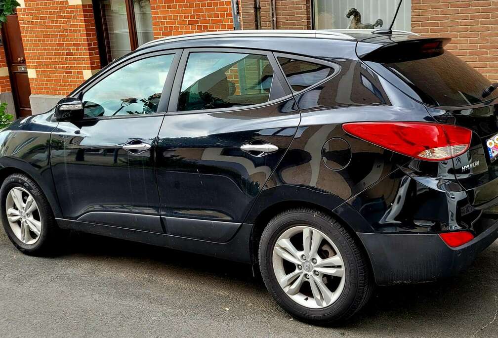 Hyundai 1.6i 2WD Limited Edition 2
