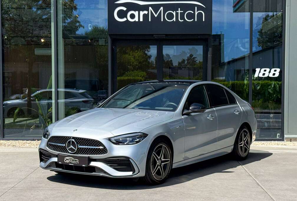 Mercedes-Benz e AMG 4MATIC - PANO  360  ACC  BURMESTER