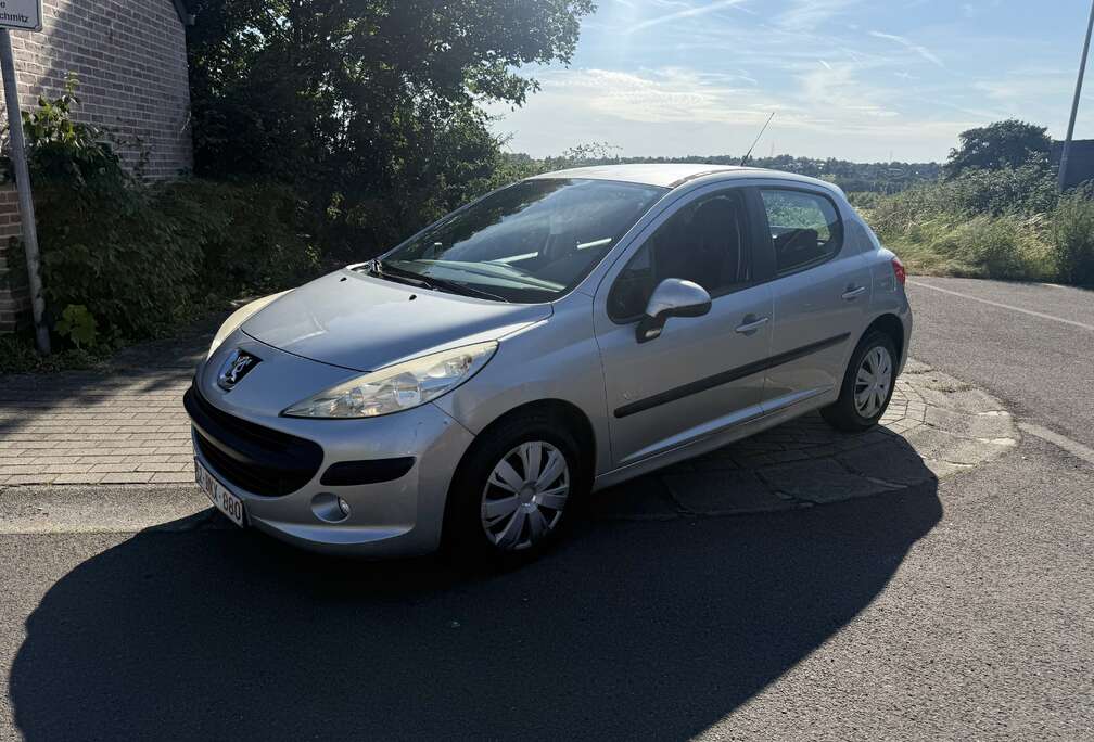 Peugeot 1.4i X Line
