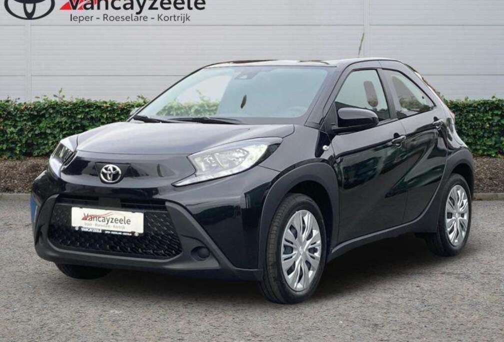 Toyota play+cam+DAB+applecarplay&androidauto