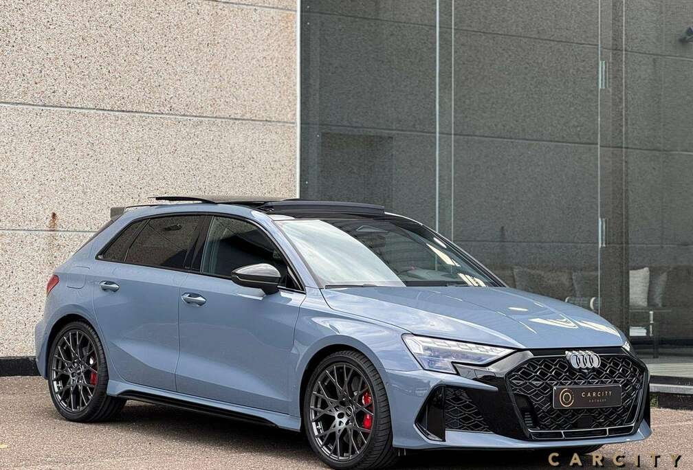 Audi RS3 Sportback 2025  CARBON  280 KM/H  360