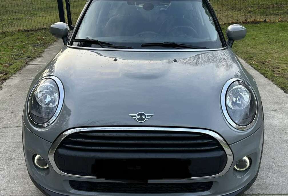 MINI automaat/benzine/5 deuren/weinig km gekeurd