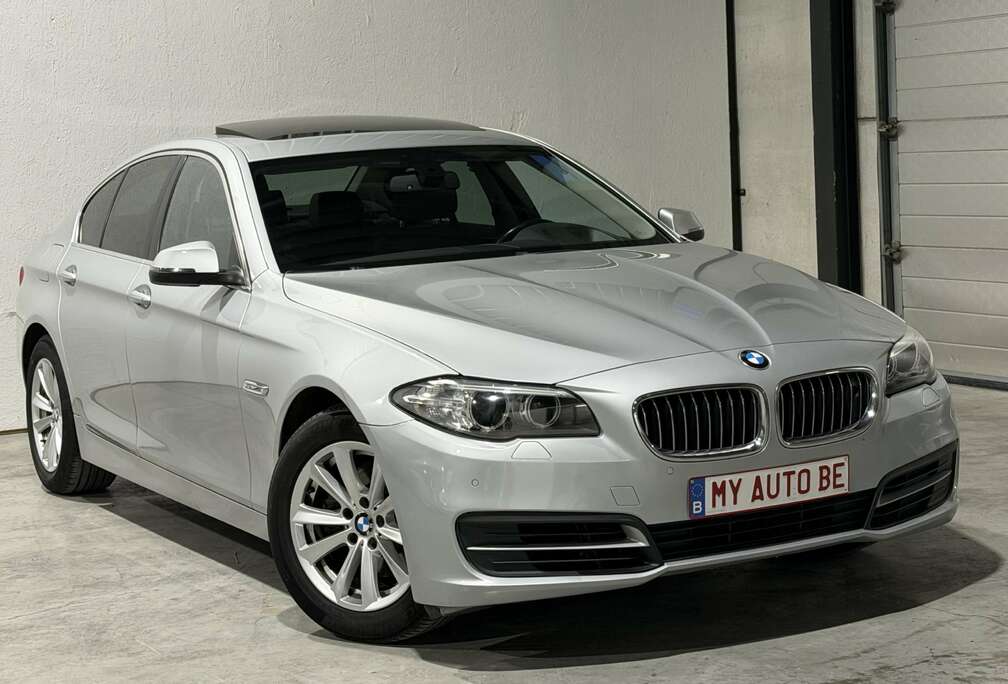 BMW  BMW 520D TOIT OUVRANT Garantie 12 mois