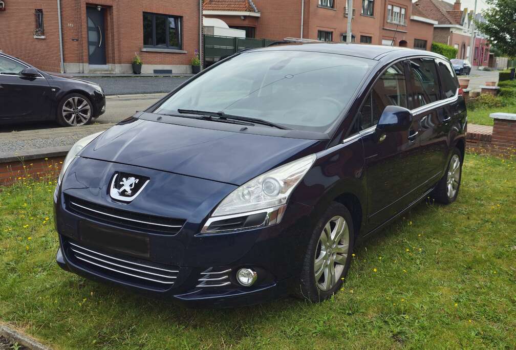 Peugeot 5008 1.6i Premium Plus