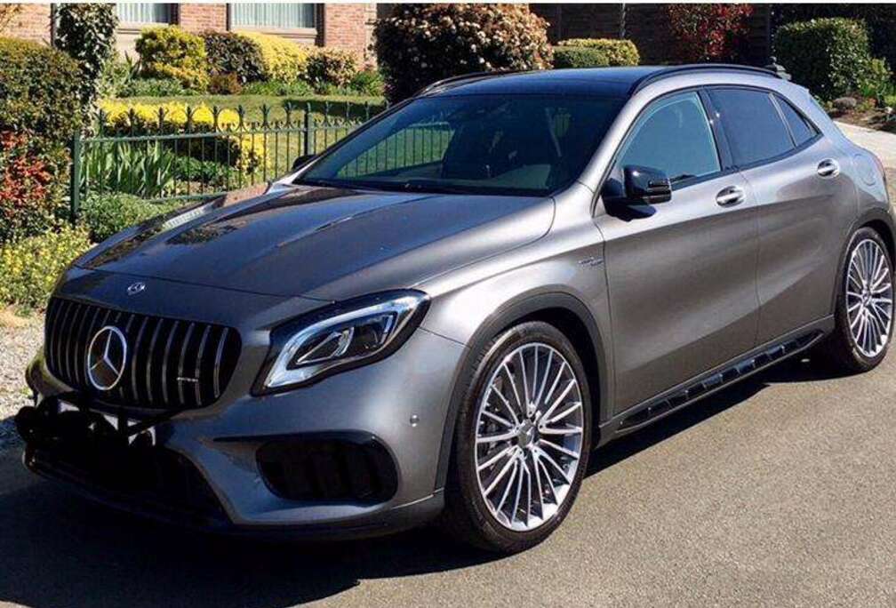 Mercedes-Benz AMG GLA 45 4Matic AMG Speedshift 7G-DCT