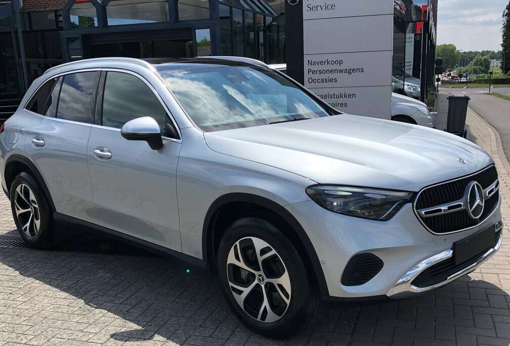 Mercedes-Benz GLC 300 e, Leder, 360° Camera, Massage zetels,Trekhaak,Schuifdak