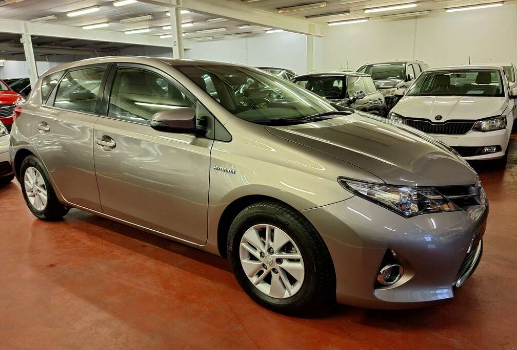 Toyota 1.8i HSD Comfort CVT - Prête à immatriculer