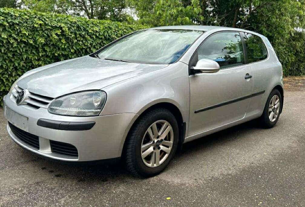 Volkswagen 1.6 FSI Automatik Sportline