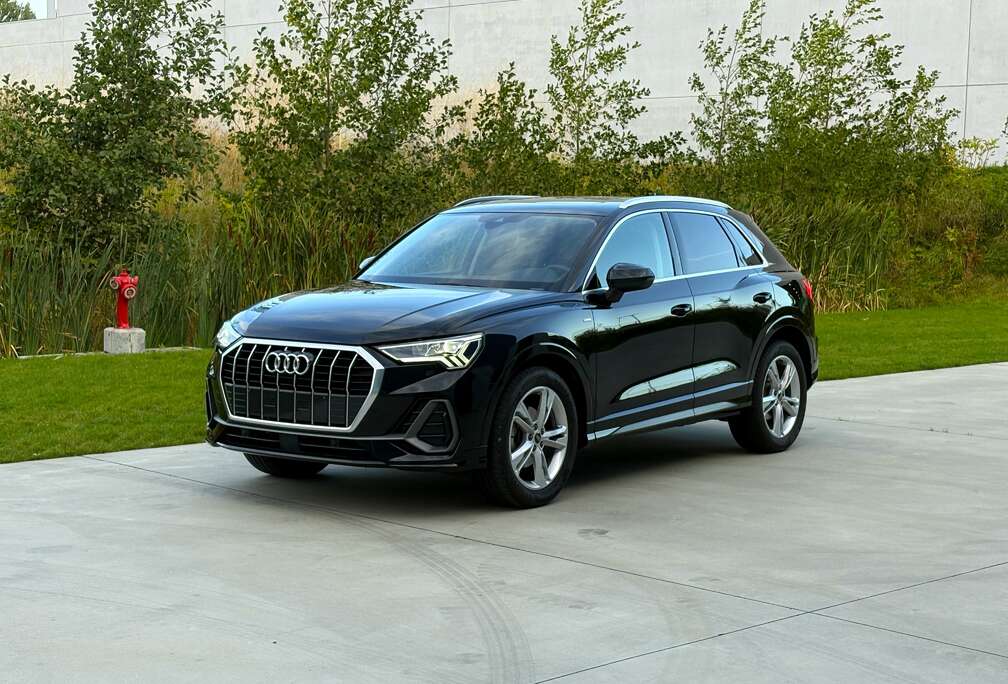 Audi 35 TFSI  double S line with full luxury