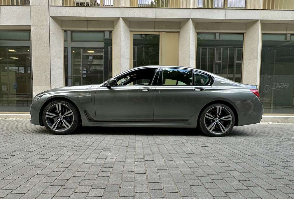 BMW 740eA Plug-In Hybrid (240 kW) M Pakket