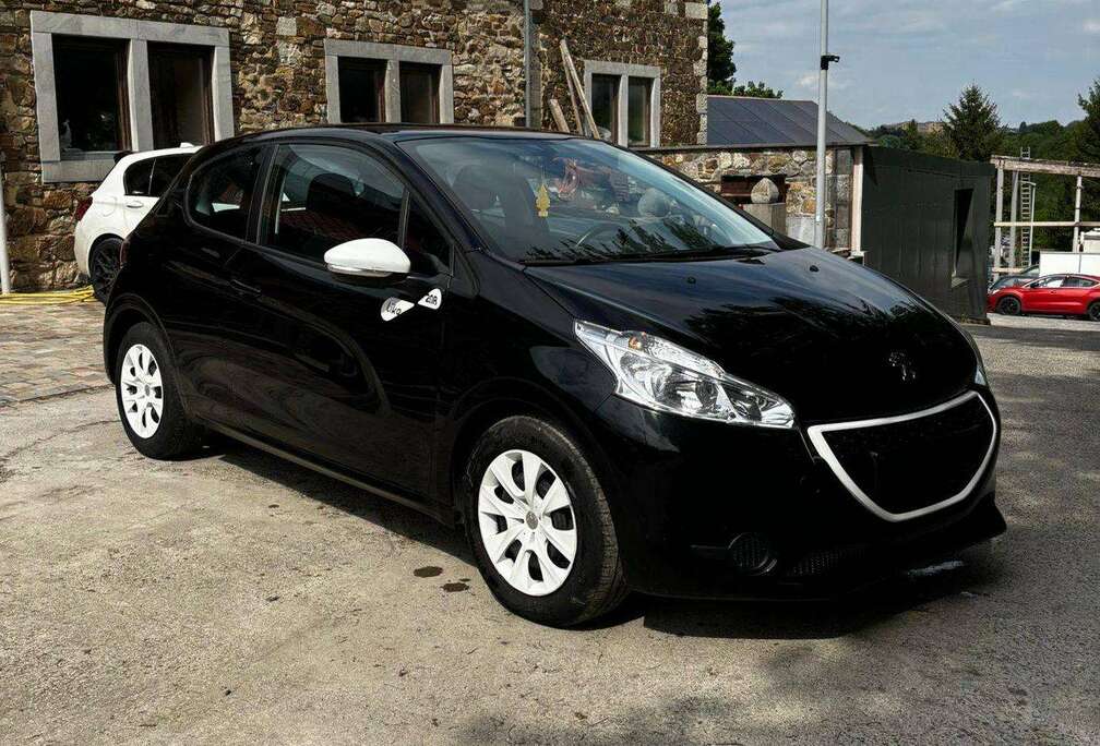 Peugeot 208 1.0i Like