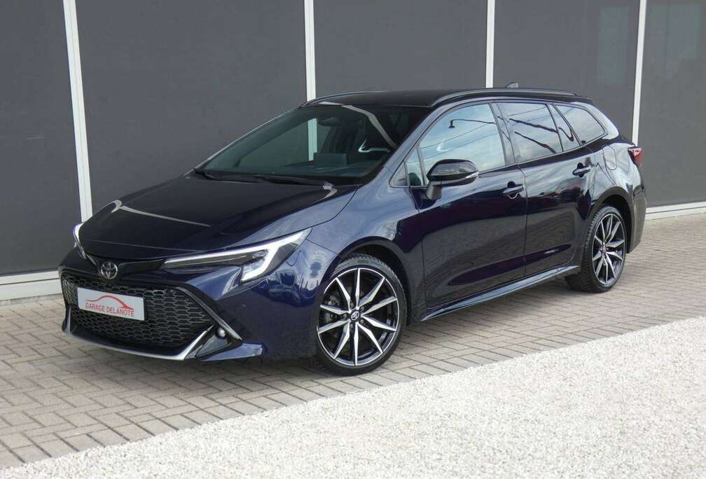 Toyota Touring FACELIFT 1.8 Hybrid 140pk GR Sport +Parkeersensoren +Sportzetels +Zetelverwarming +Wireless charger