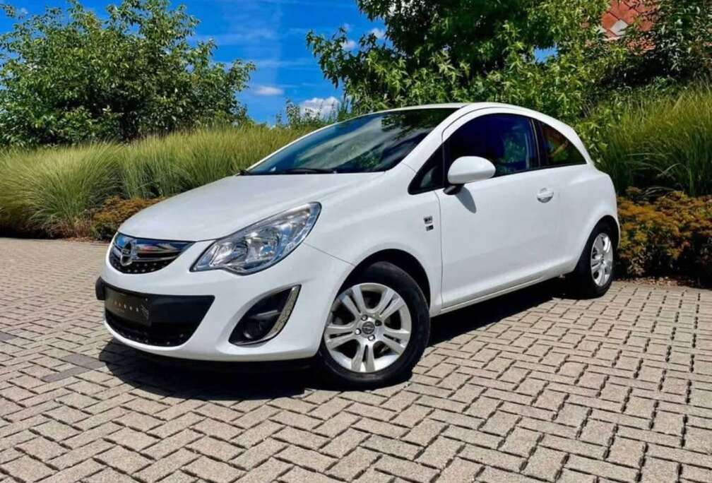 Opel Corsa 1.2i Enjoy Active